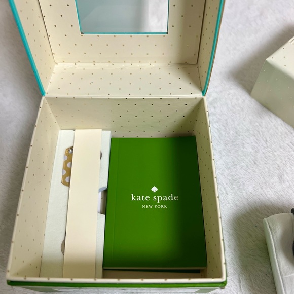 Kate Spade Activity Tracker and Sleep Monitor - Picture 5 of 6